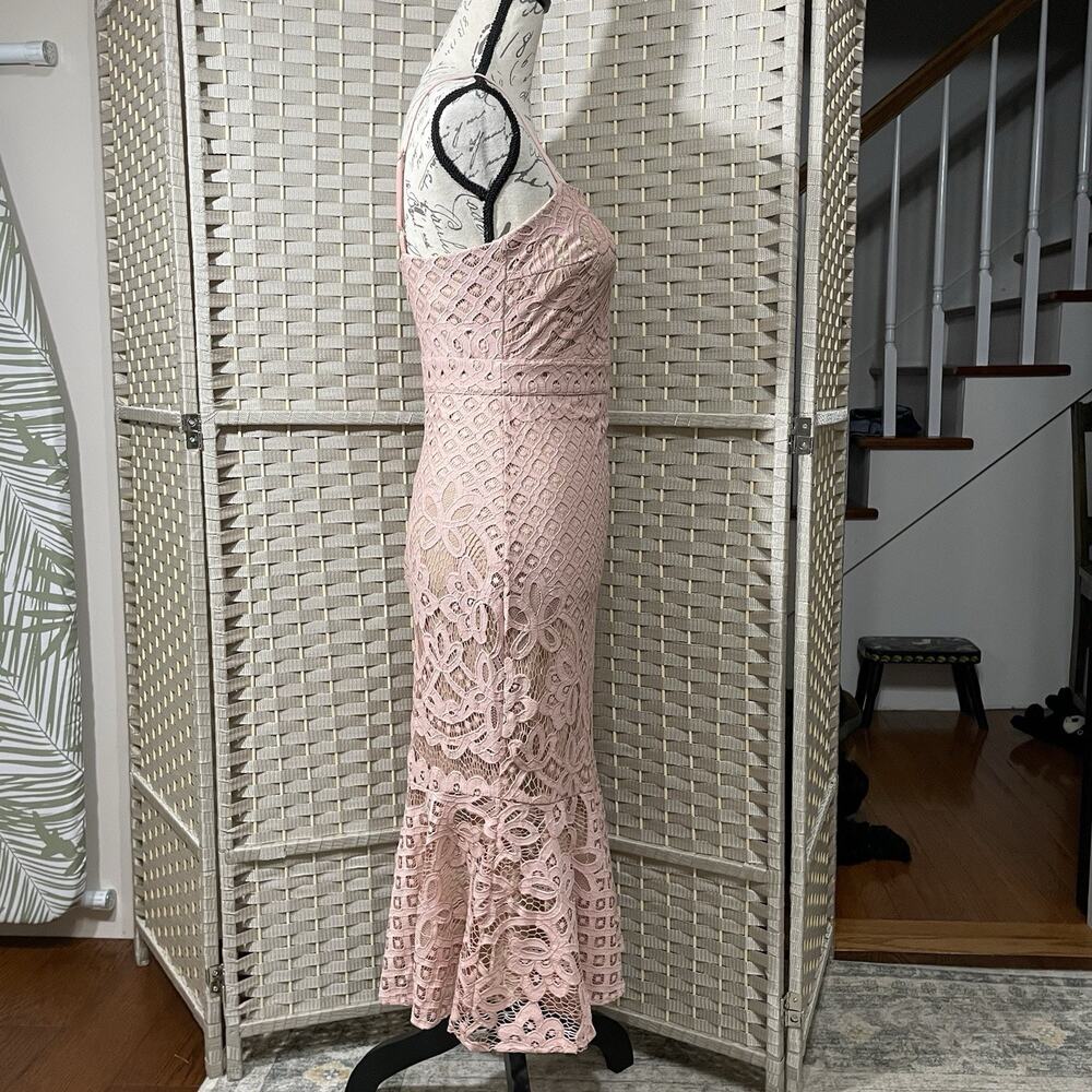 Lulus UNLIMITED LOVE Lace Trumpet Midi Dress Size S Pink Spaghetti Straps NEW - Picture 2 of 12